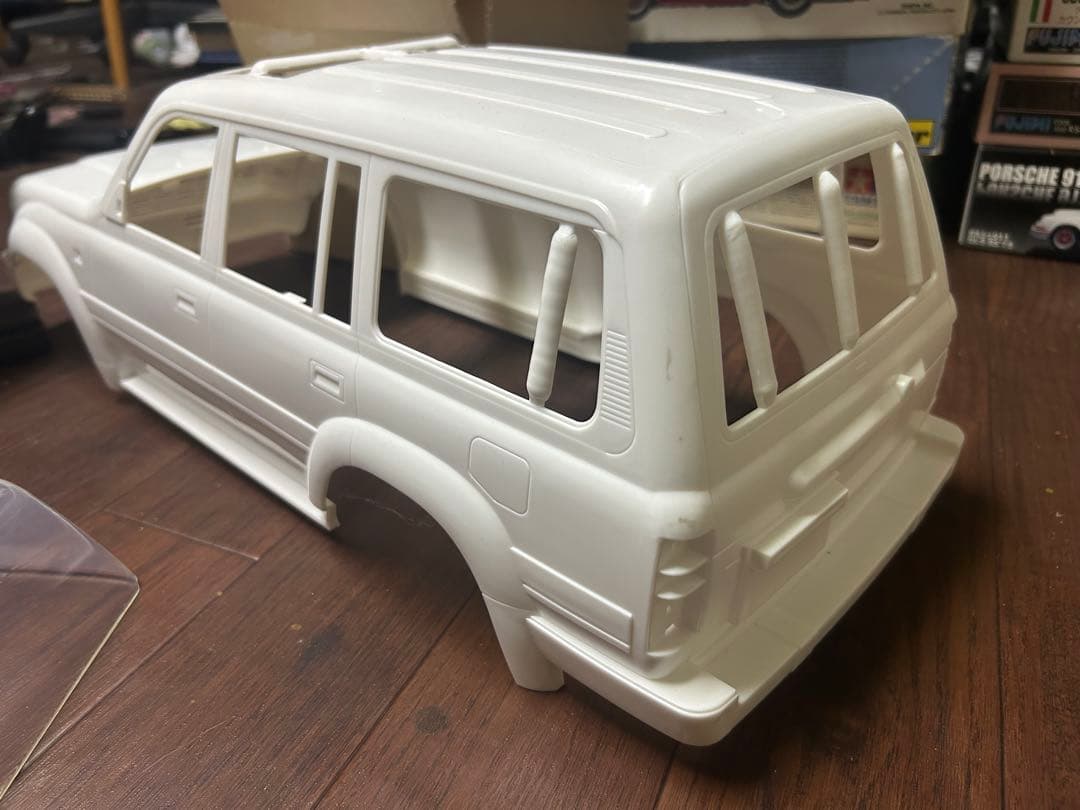 1/10 ランドクルーザーLC80 ラジコンボディ