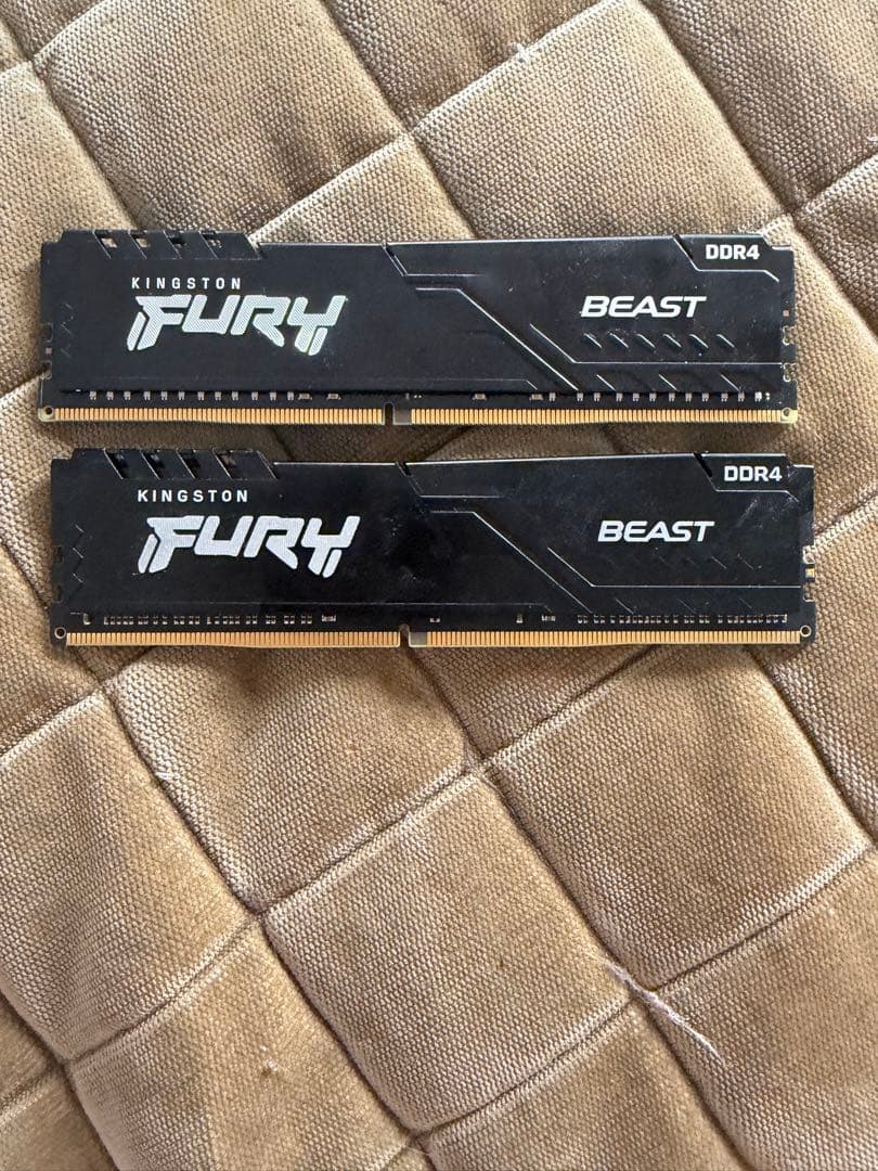 メモリー Kingston 16gb x 2 3200MHz