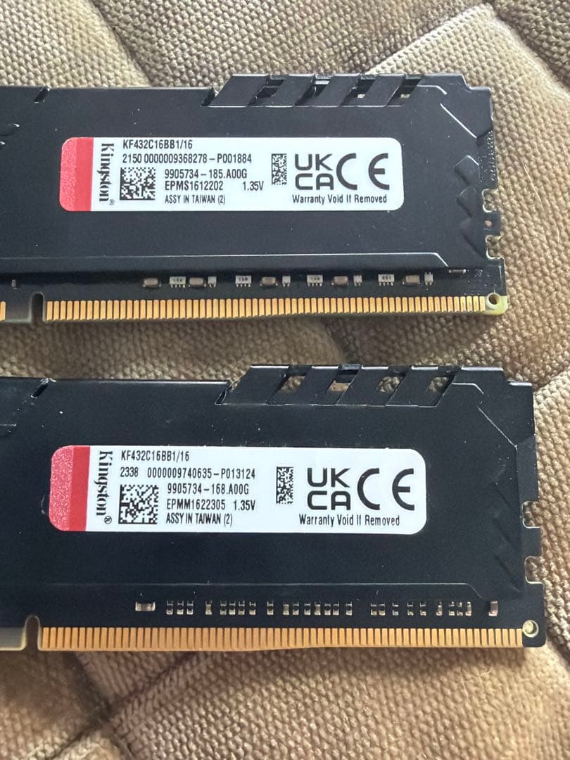 メモリー Kingston 16gb x 2 3200MHz