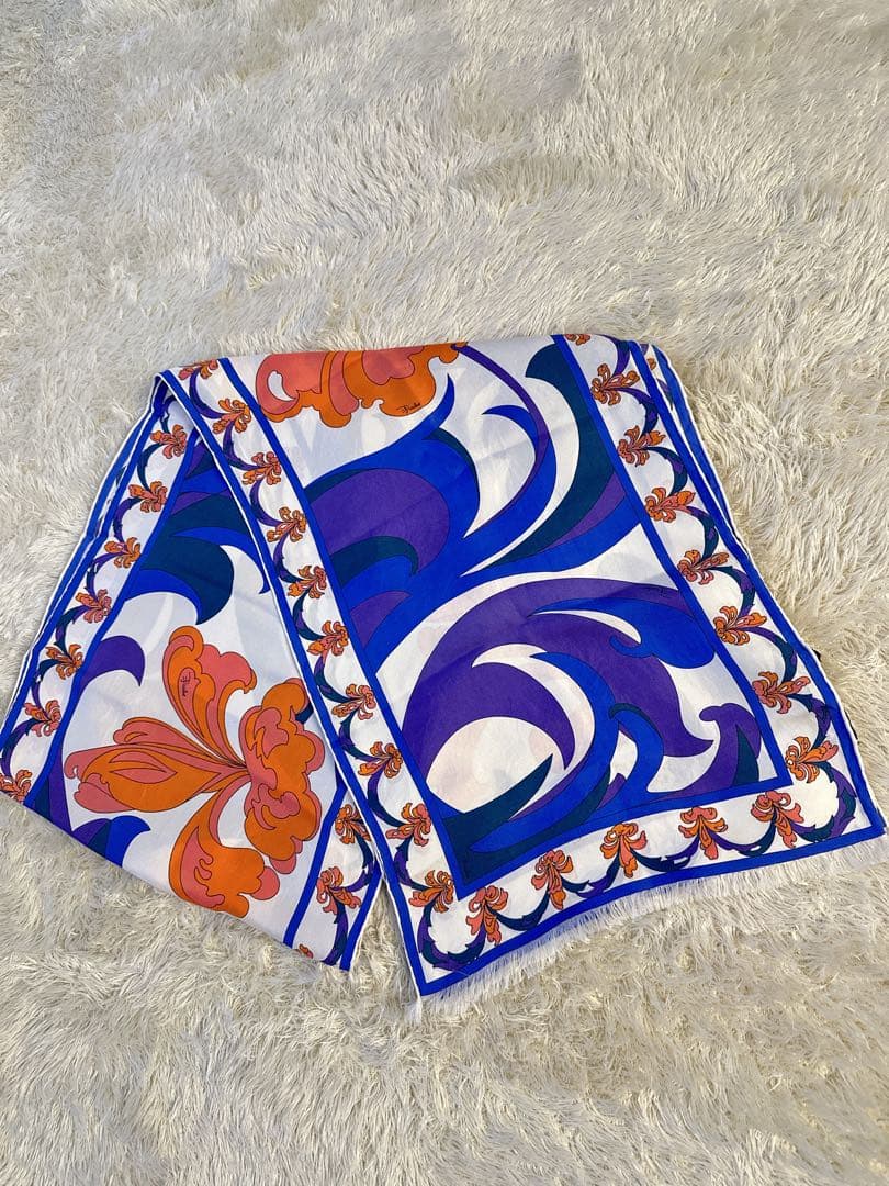 EMILIO PUCCI エミリオプッチ　シルク100% スカーフ フラワー