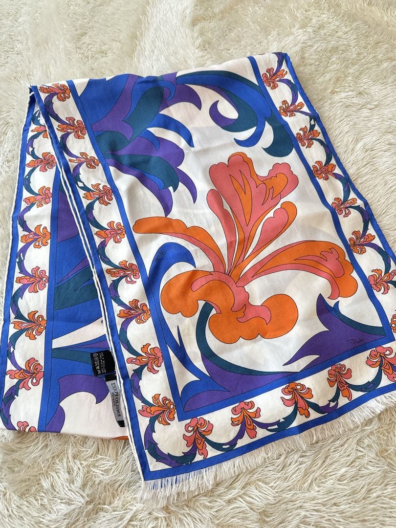 EMILIO PUCCI エミリオプッチ　シルク100% スカーフ フラワー