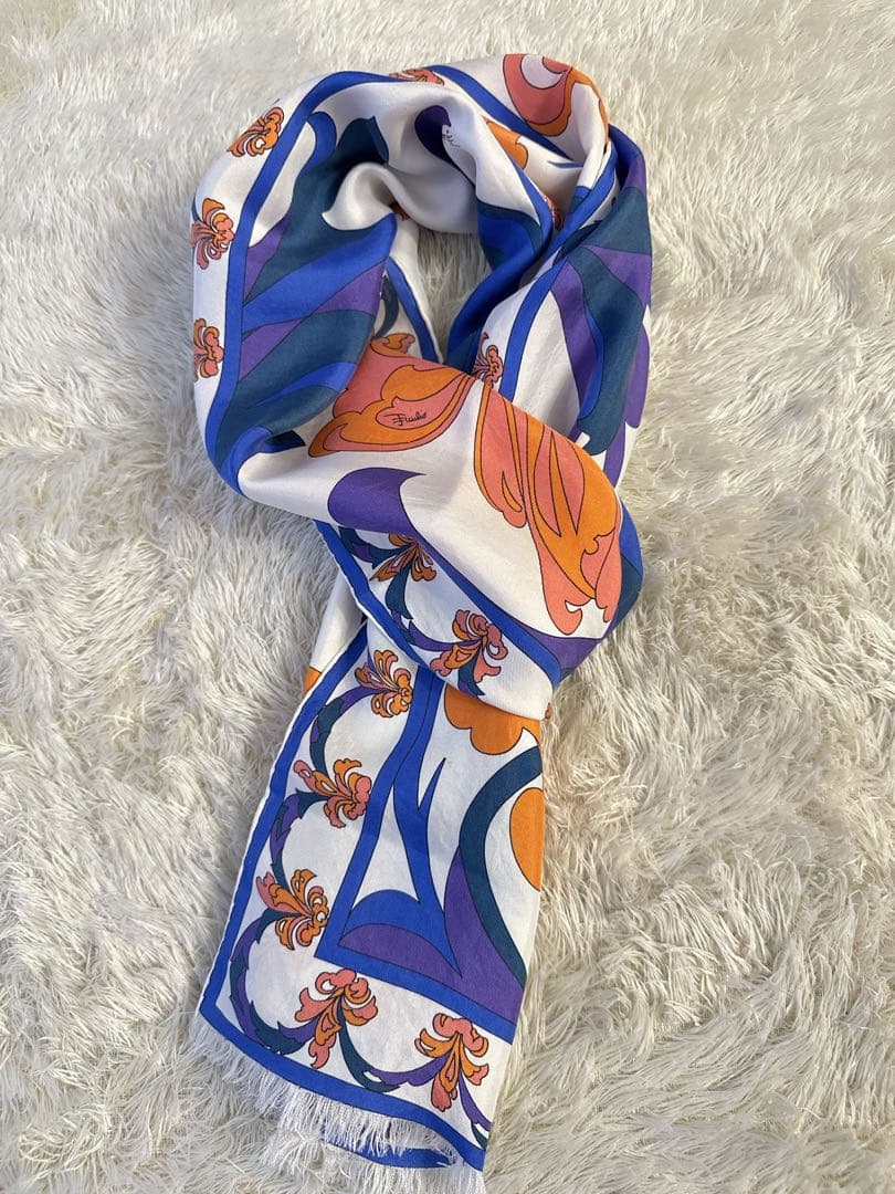 EMILIO PUCCI エミリオプッチ　シルク100% スカーフ フラワー