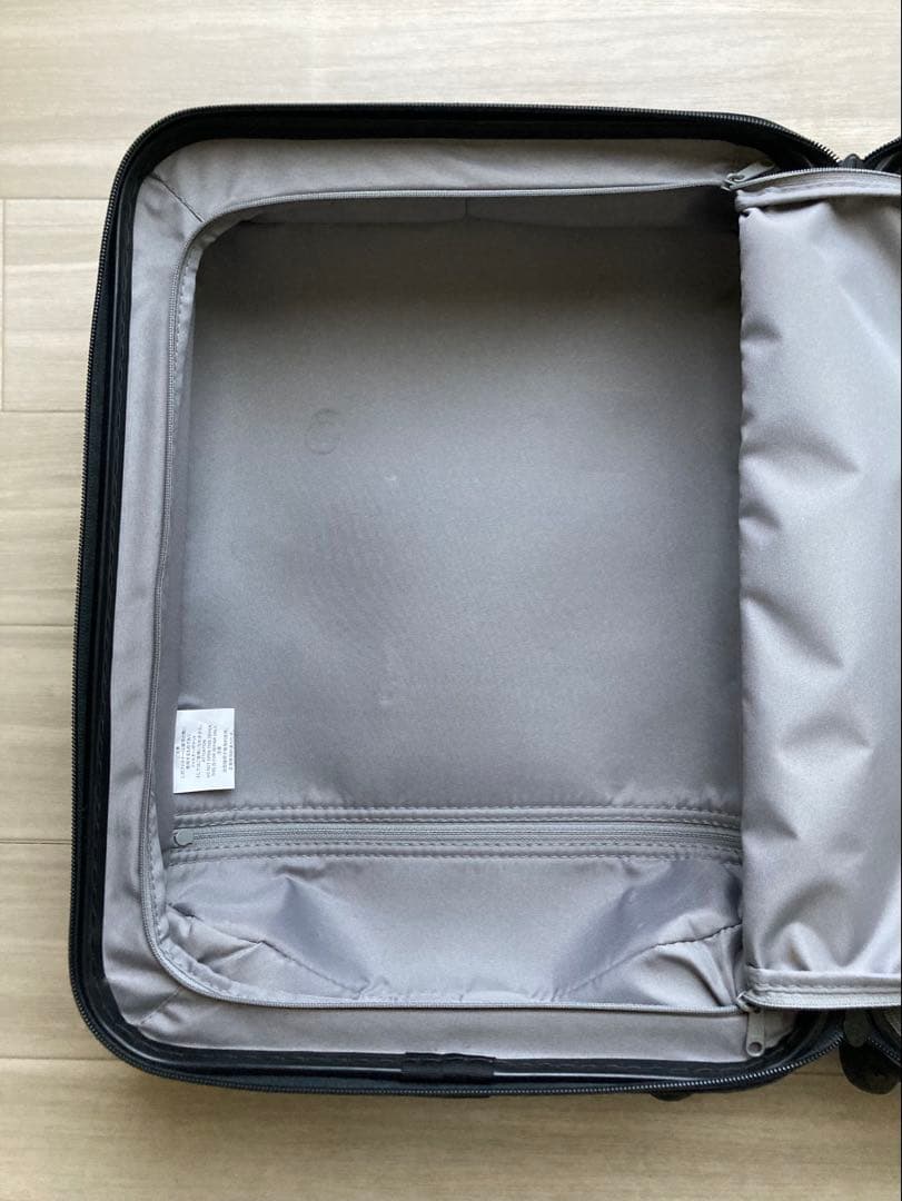 無印良品 小型ブラックキャリーカート TSAロック付き