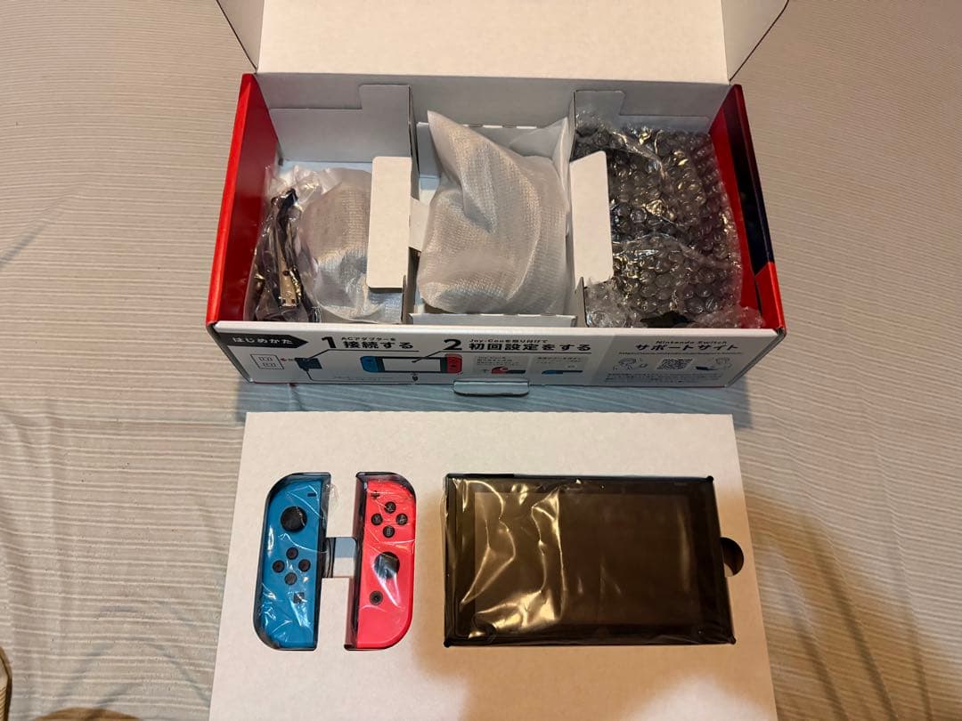 Nintendo Switch ネオンレッド/ネオンブルー 本体　ケース付き