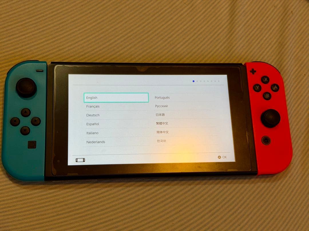 Nintendo Switch ネオンレッド/ネオンブルー 本体　ケース付き