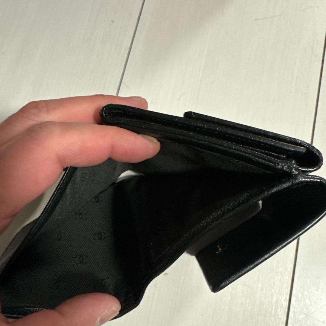 正規品・黒　CHANEL シャネル 三つ折り財布