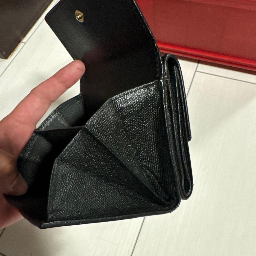 正規品・黒　CHANEL シャネル 三つ折り財布