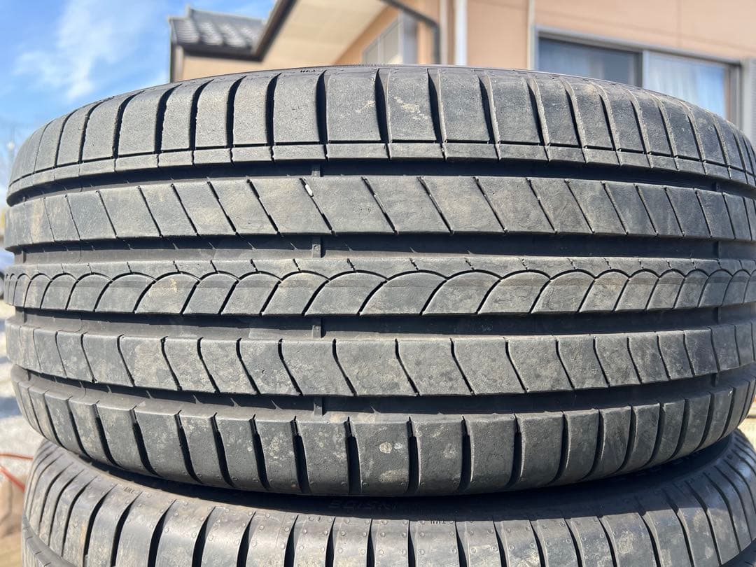 ピレリ　チンチュラート　ロッソ　215/45r17 25年製　極上　バリ山