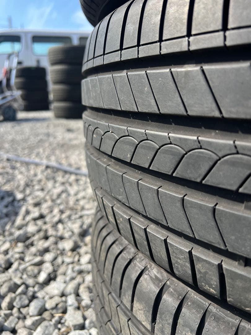 ピレリ　チンチュラート　ロッソ　215/45r17 25年製　極上　バリ山