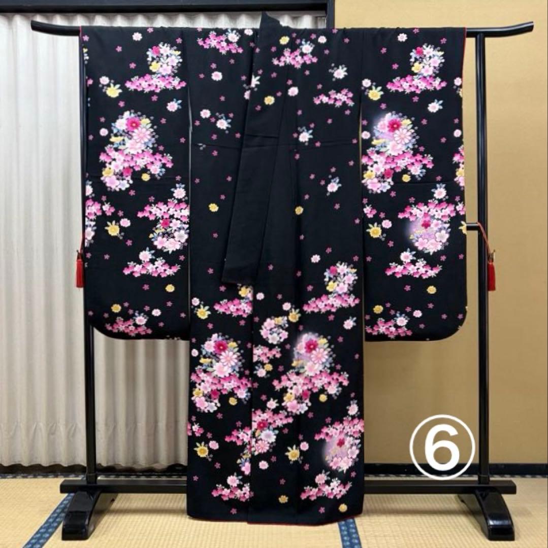 正絹振袖 黒色 ピンク小花柄