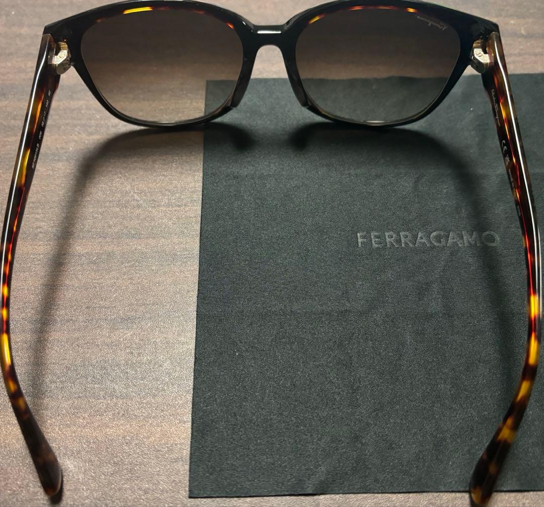 Ferragamo サングラス ブラウン系 アジアンフィット