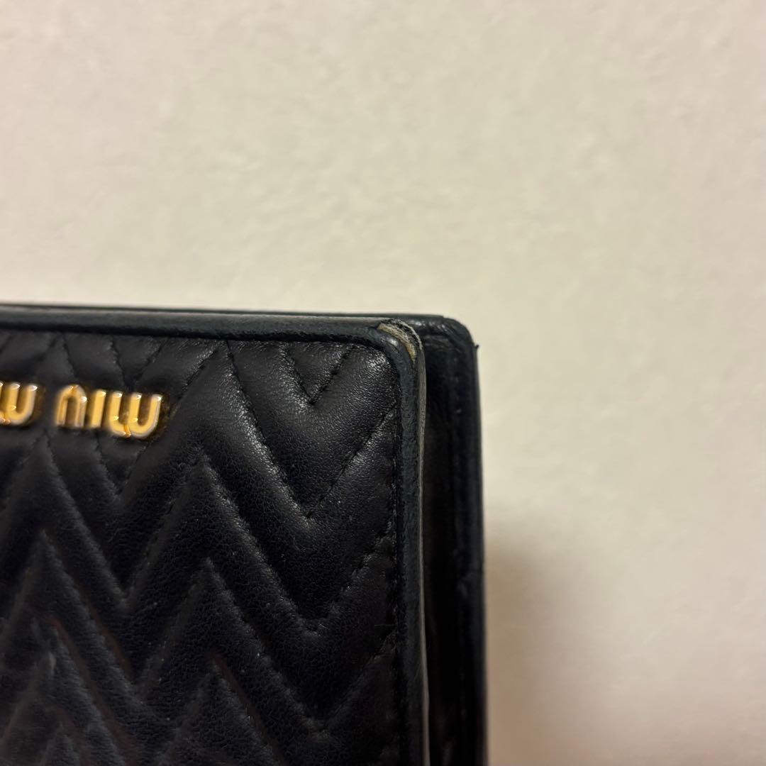 MIU MIU ブラック 二つ折り財布 マテラッセ
