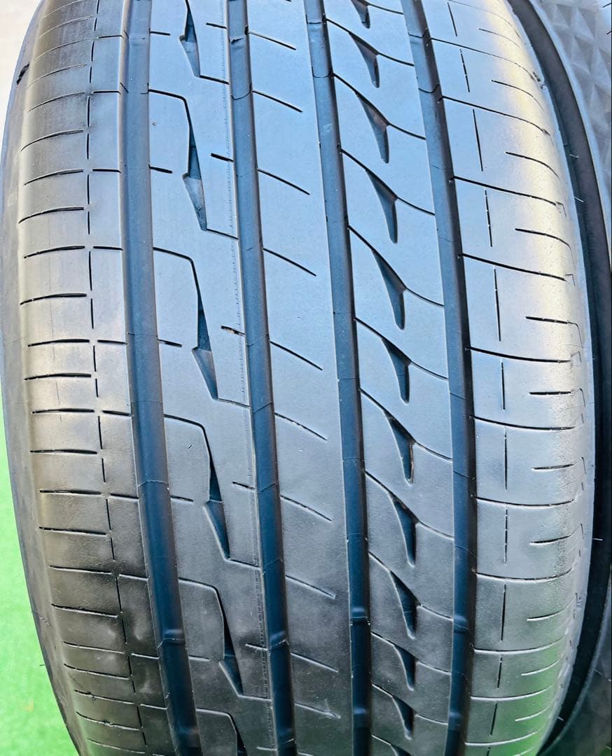 225/45 R17、BRIDGESTONE REGNO GR-XII.23 年