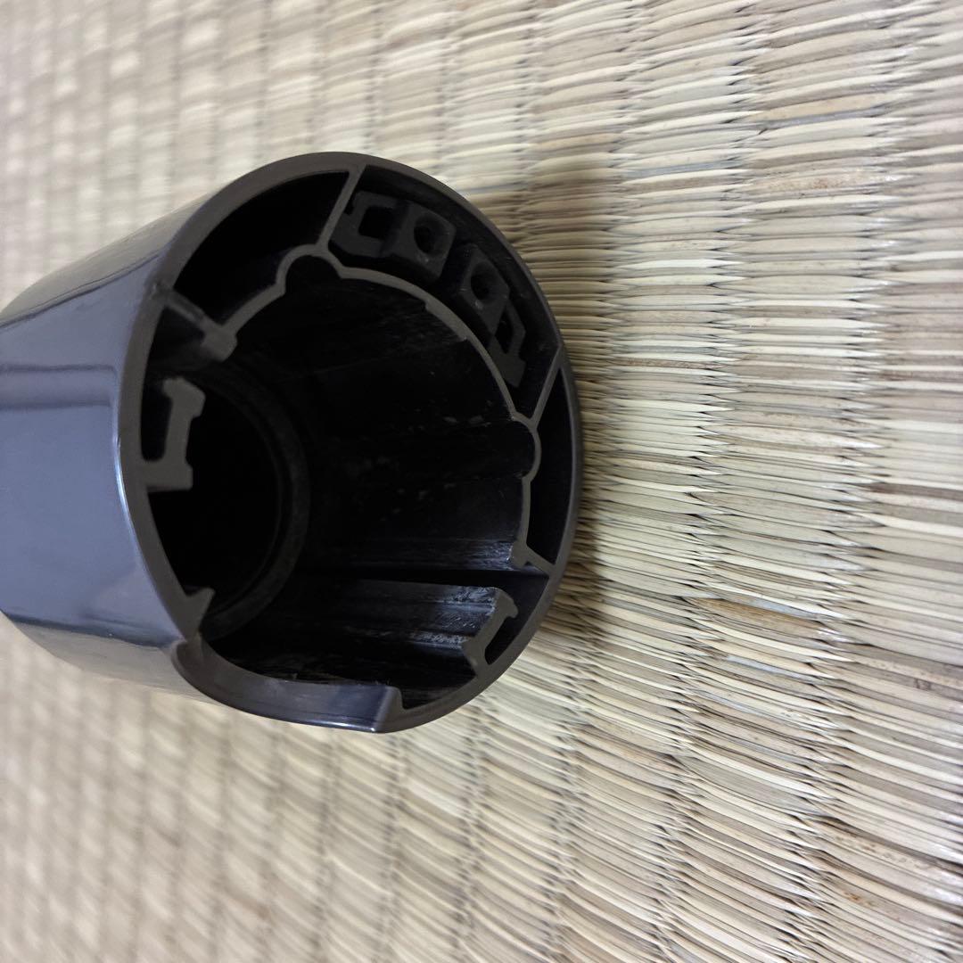 Dyson V8 Fluffy 各種アタッチメント付き