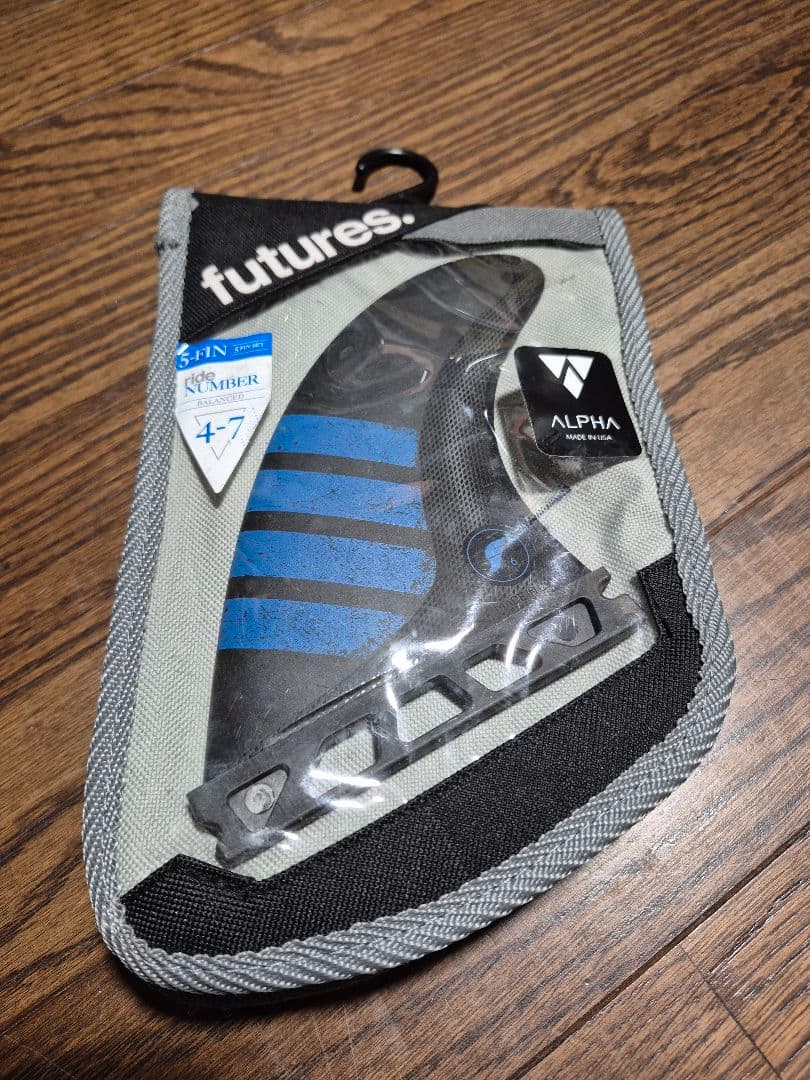ALPHA F6 5FIN　トライ クアッド