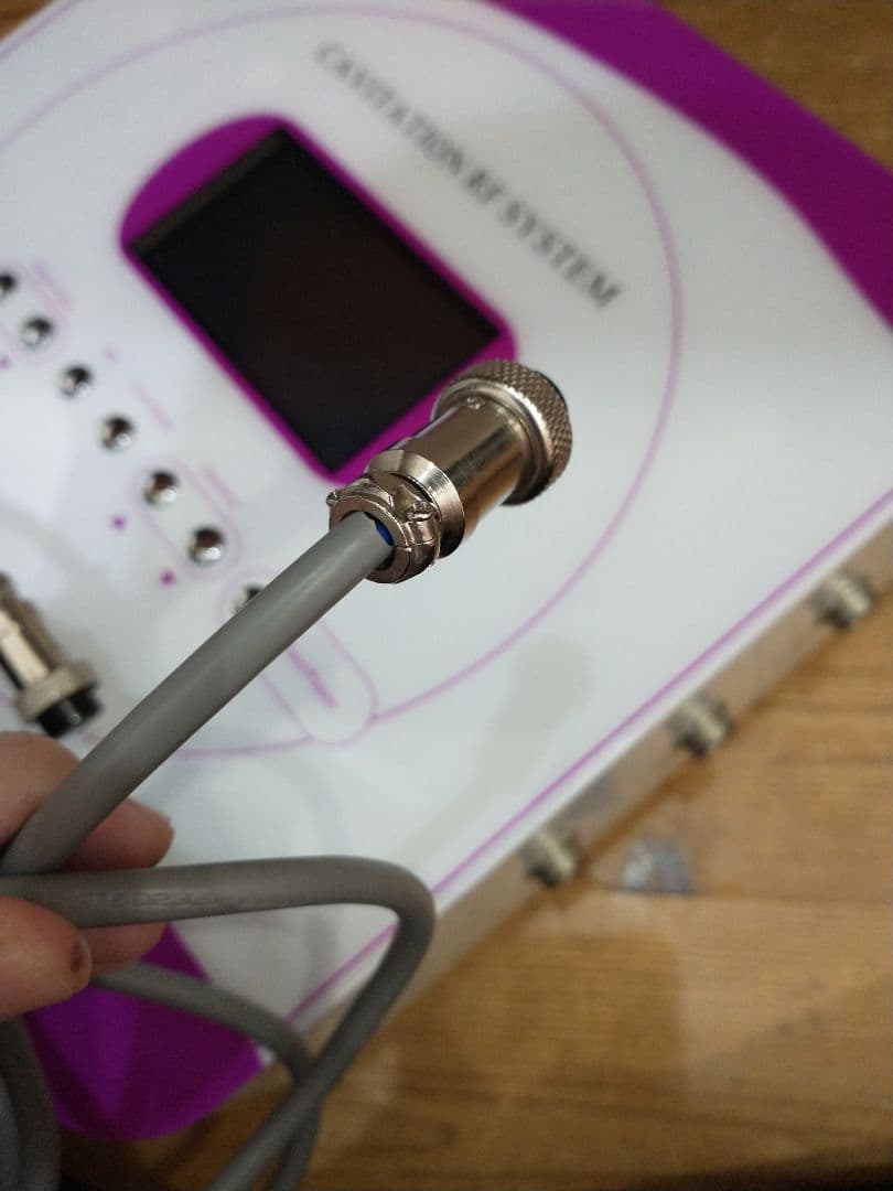 か*ん様 キャビテーション　業務用　40khz エステ ラジオ波 美顔器　(欠品