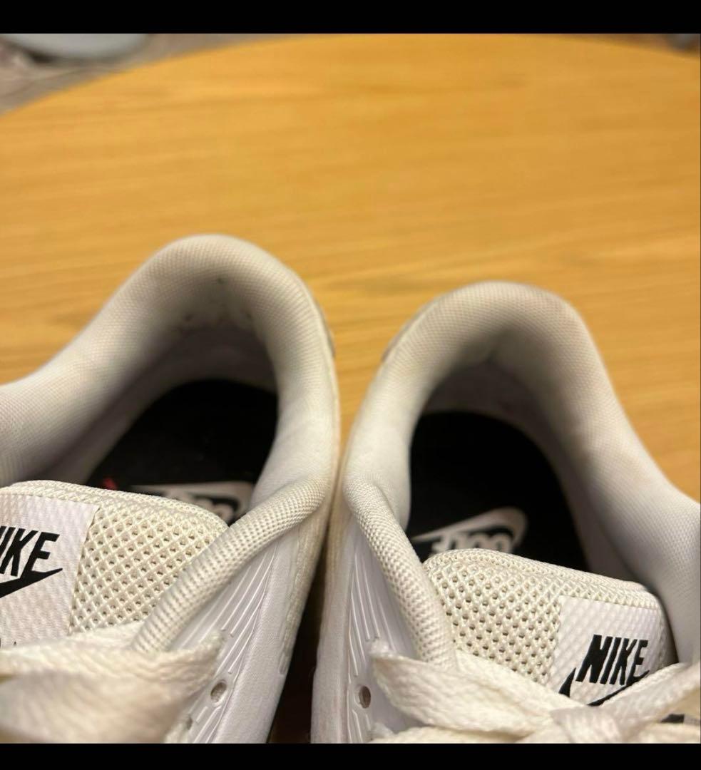 今だけこの金額！Nike スポーツシューズ ホワイト
