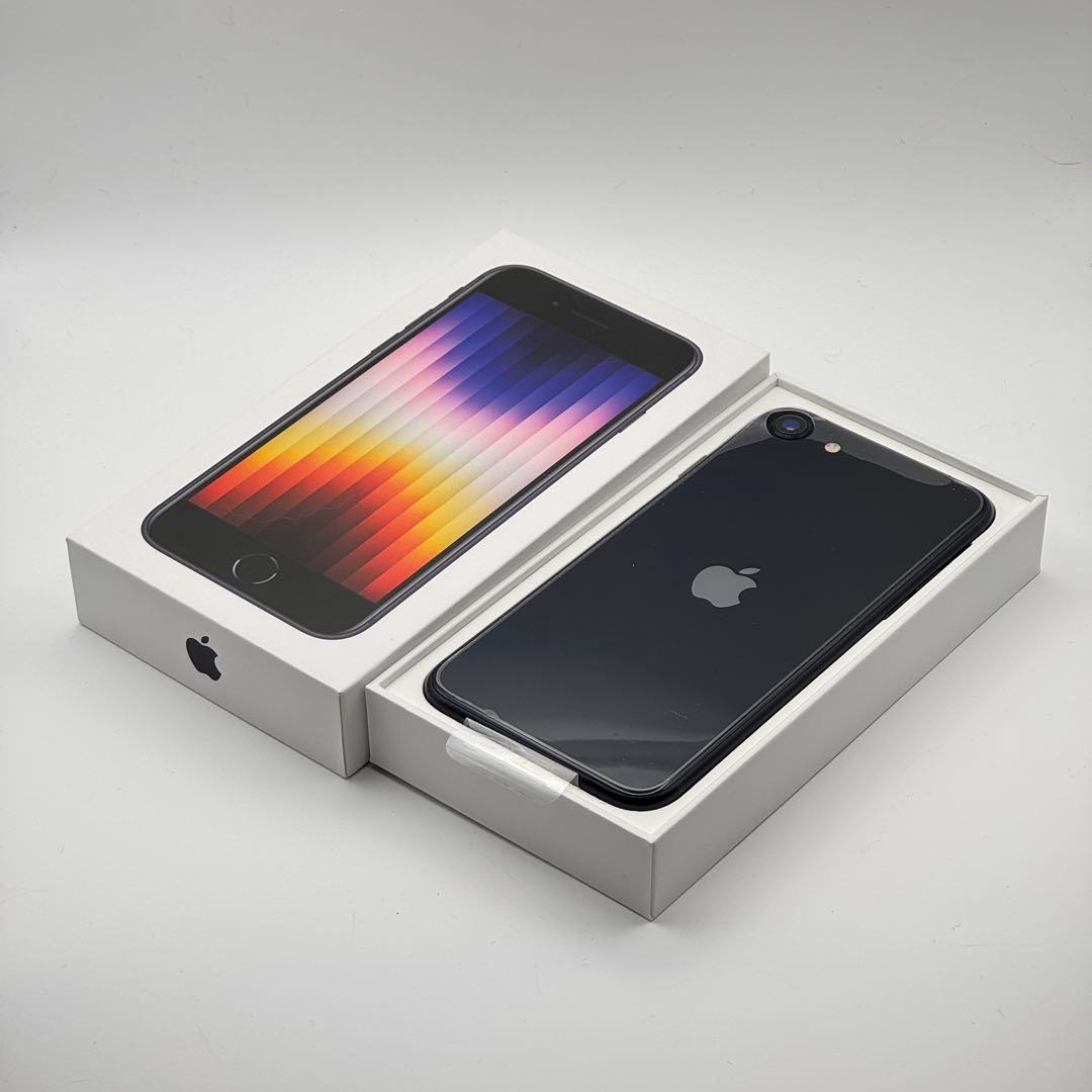 【新品未使用】iPhone SE3 64GB SIMフリー ブラック