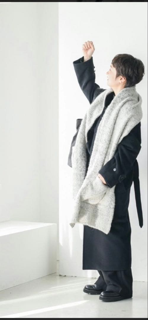 新品未使用この冬ずっと手放したくない。大好きなNine Tailorのショール