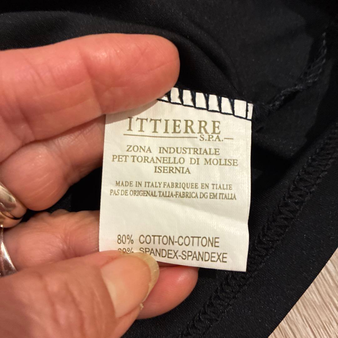 お値引きしました！PRADA ブラック Tシャツ 半袖