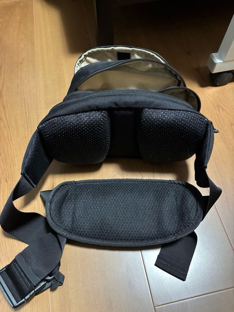 Hugoo ハグー ヒップシート 抱っこ紐 スリング ショルダーバッグ