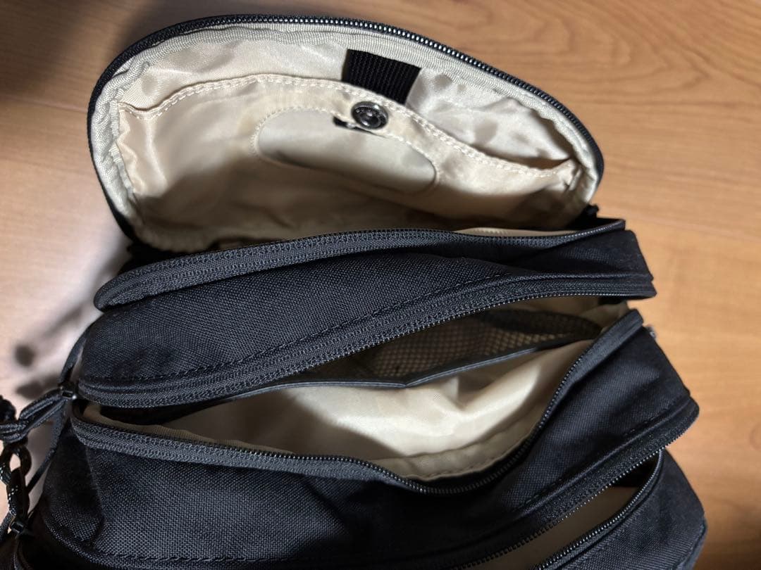 Hugoo ハグー ヒップシート 抱っこ紐 スリング ショルダーバッグ