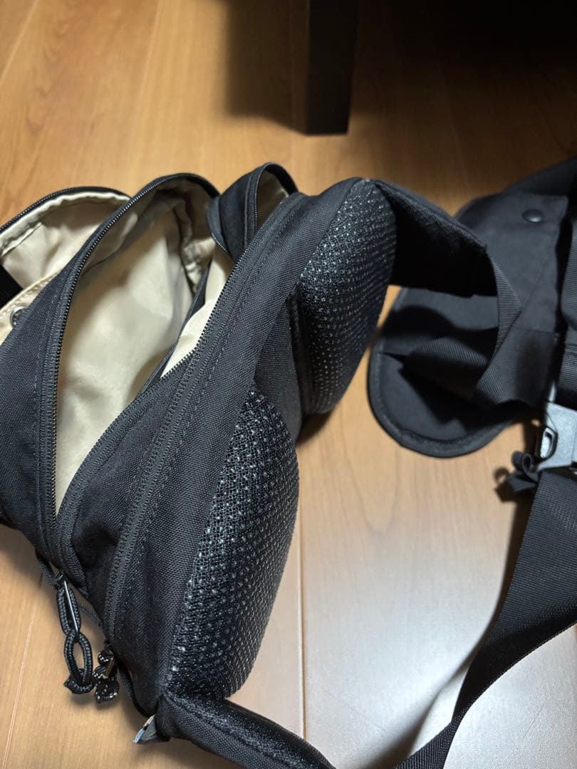 Hugoo ハグー ヒップシート 抱っこ紐 スリング ショルダーバッグ