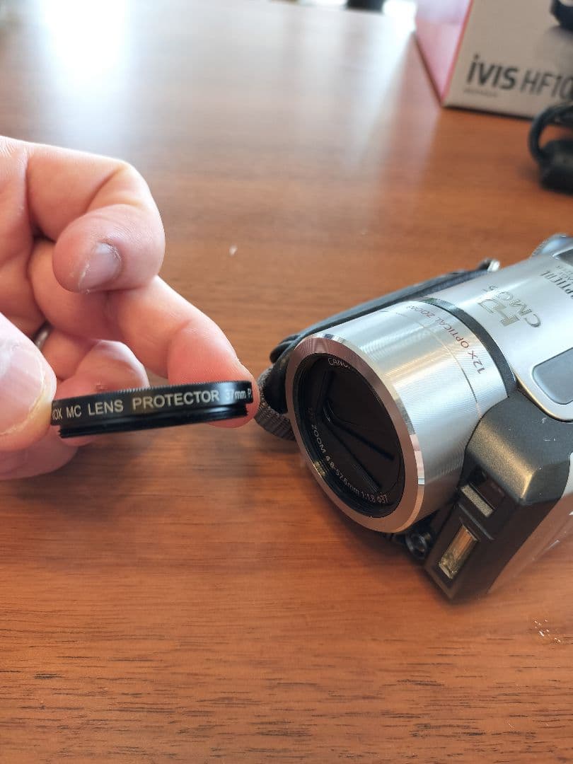 【値下げ！】Canon iVIS HF10 HDビデオカメラ