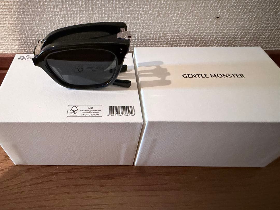 GENTLE MONSTER サングラス　Matiny 01