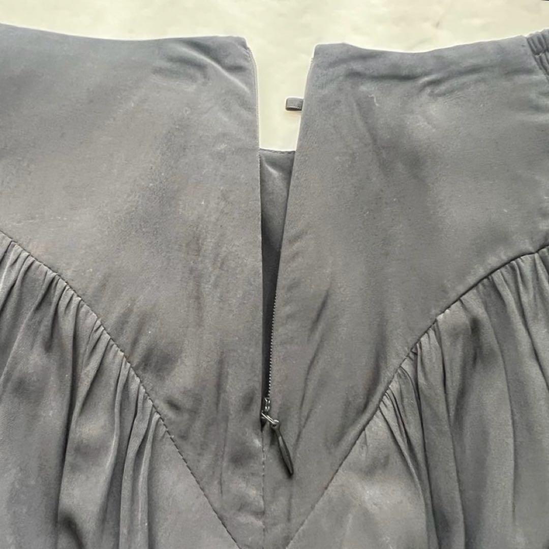 未使用Herlipto High-Waist Tiered Long Skirt