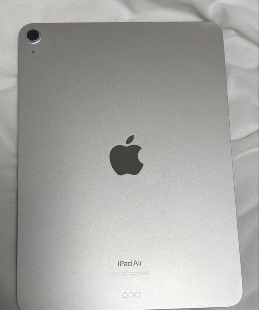 iPad Air第五世代スターライト64GB ※キーボードケース無sakura様