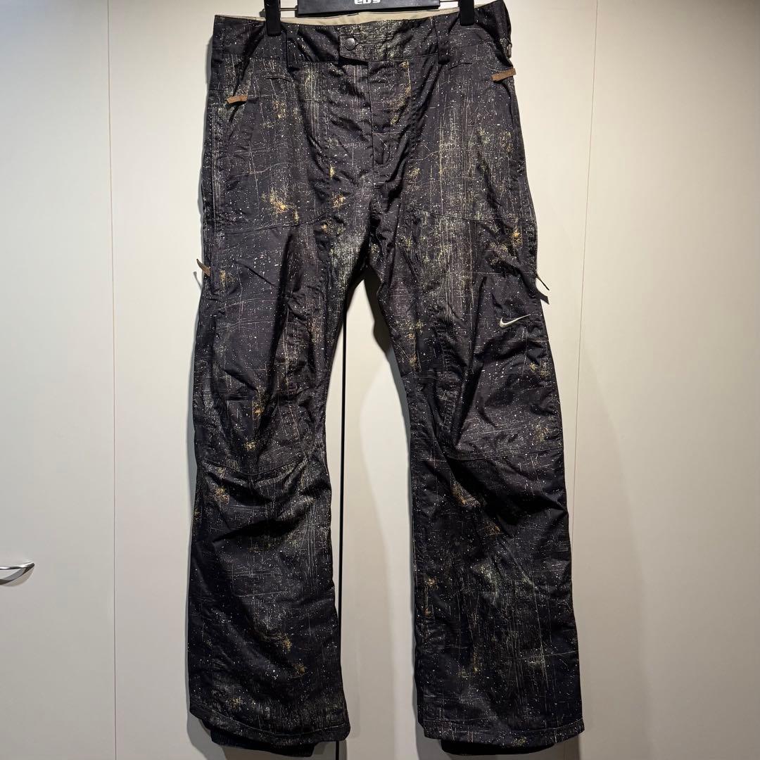 レアモデル Nike スノーボード パンツ 耐水圧 10,000mm