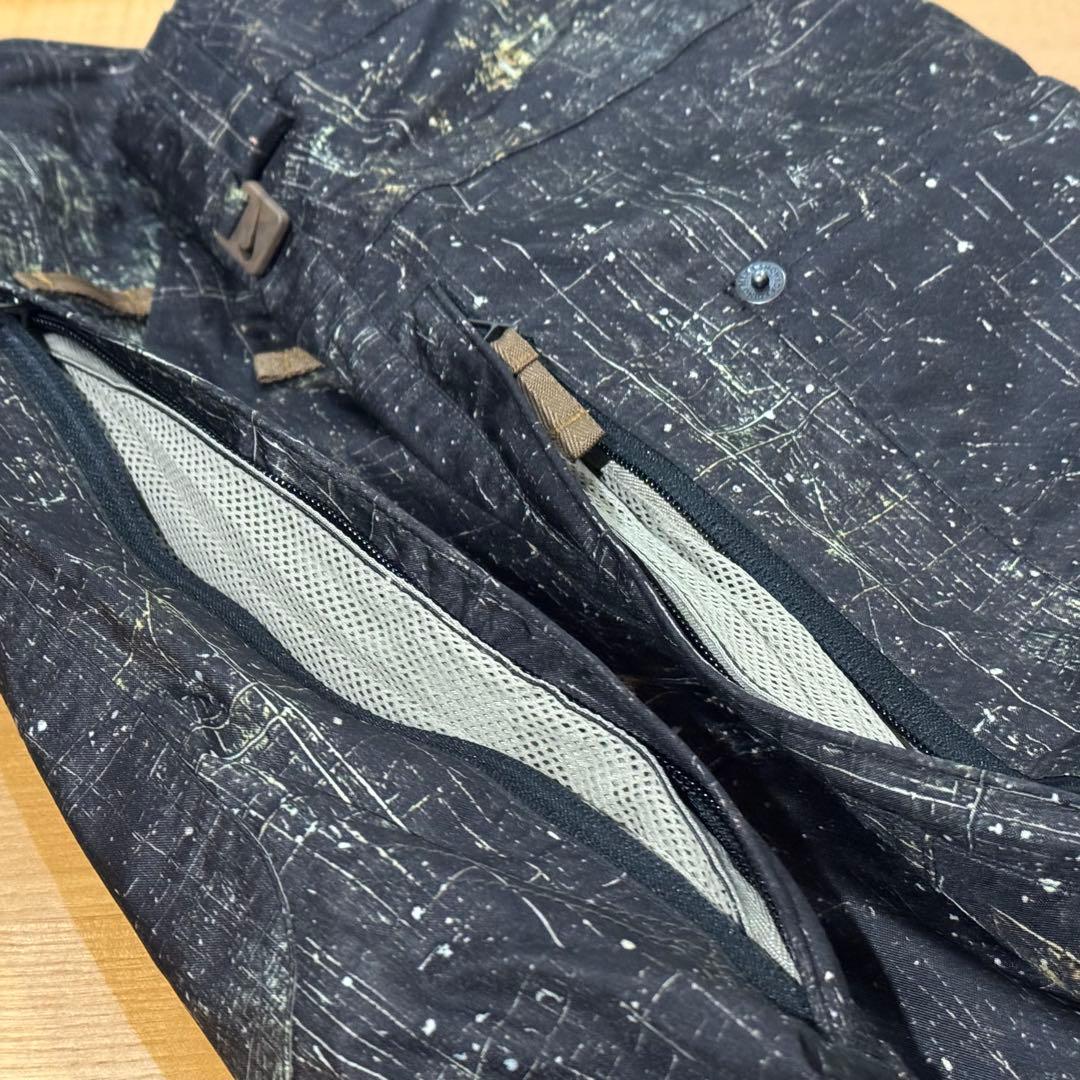 レアモデル Nike スノーボード パンツ 耐水圧 10,000mm
