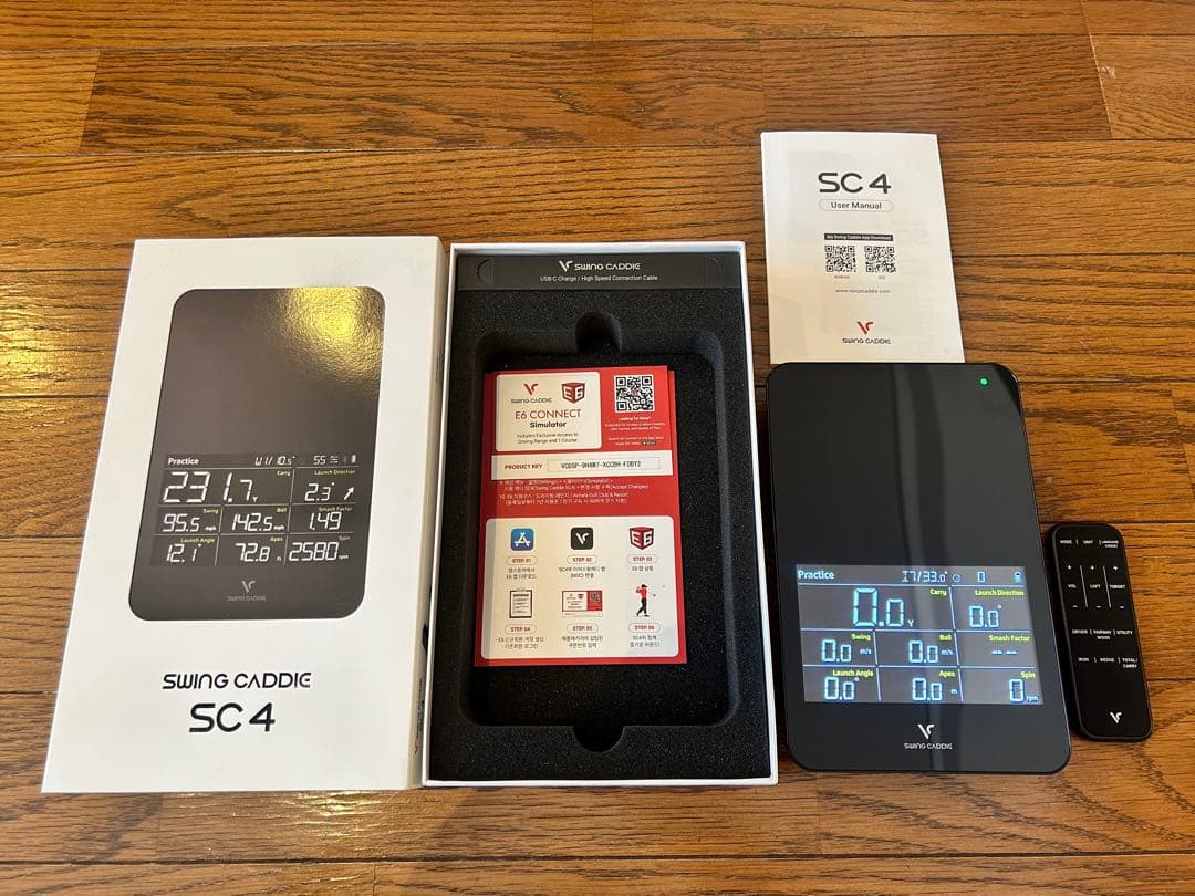 Swing Caddie SC4 ゴルフ練習器具