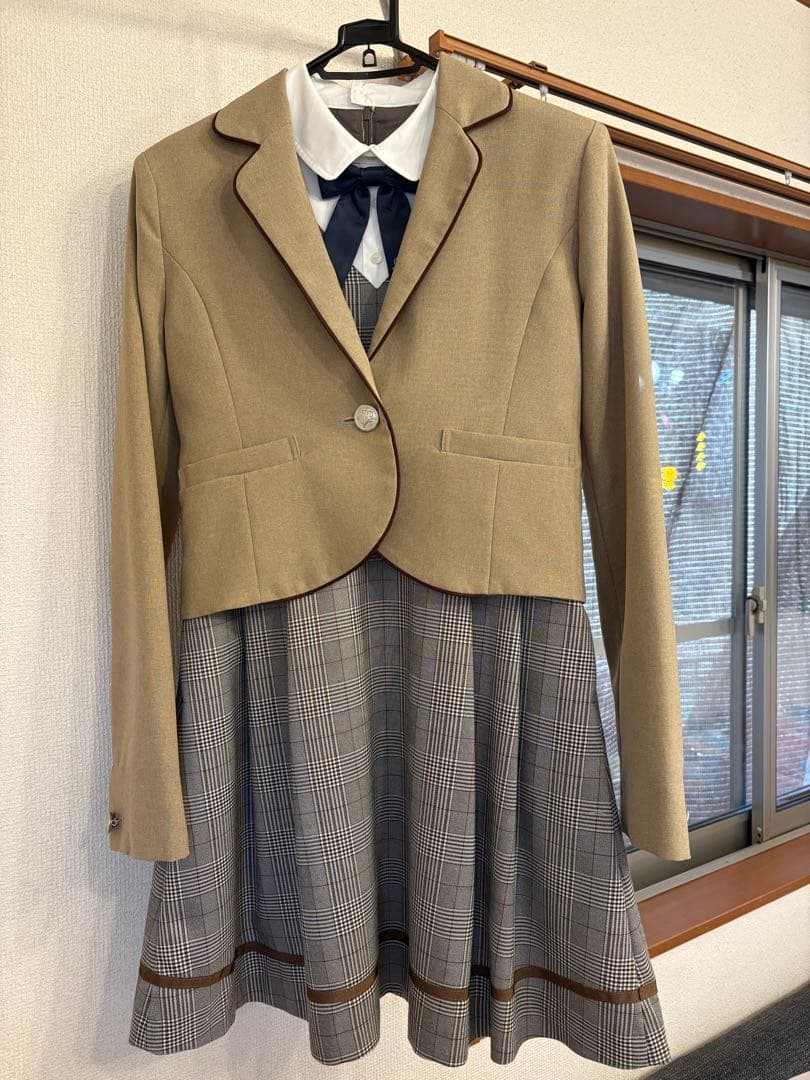 卒服　リンジィ　ブラウン　ベージュ系