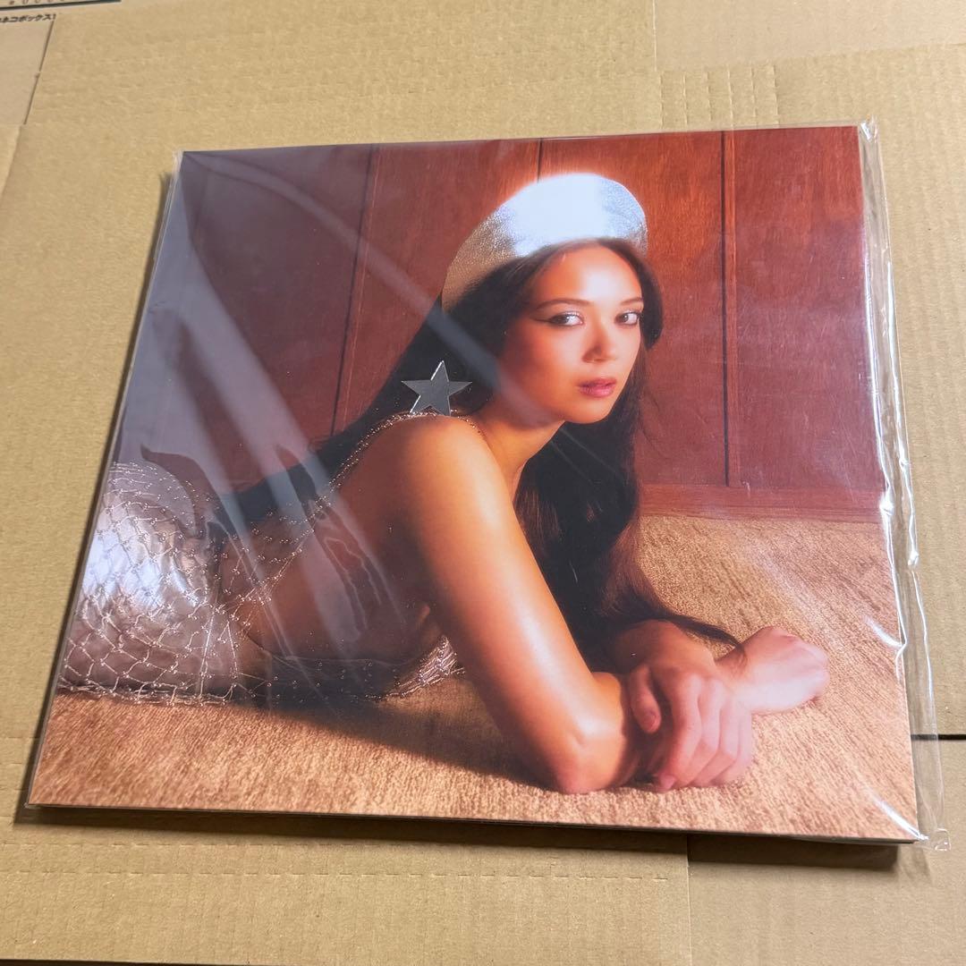 Laufey Bewitched アナログ LP レコード ゲートフォールド仕様