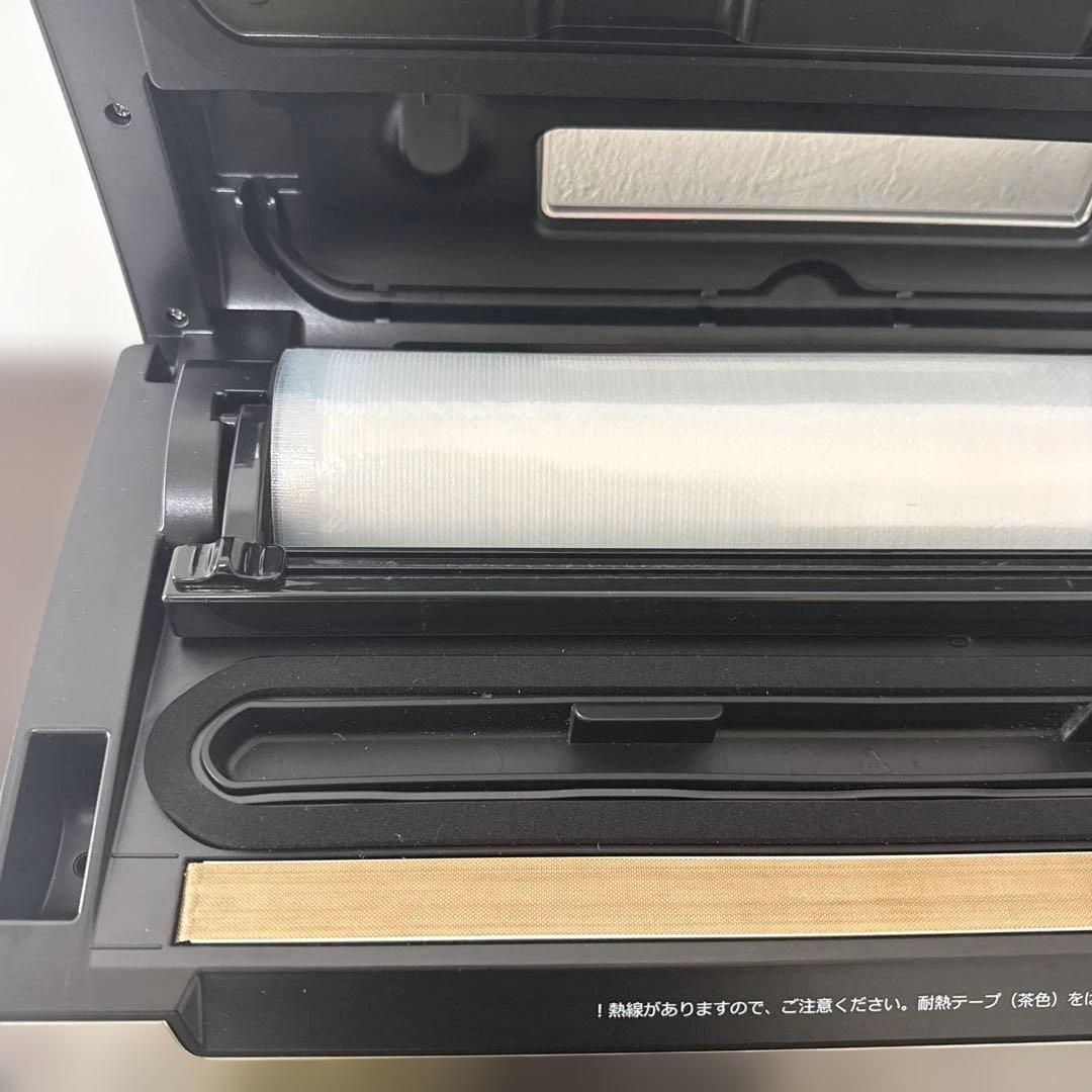 K3-50 真空パックん　PREMIUM 換えロール８本付き　動作品