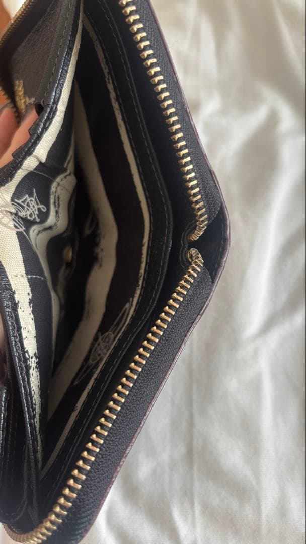 ヴィヴィアンウエストウッド レザー二つ折り財布