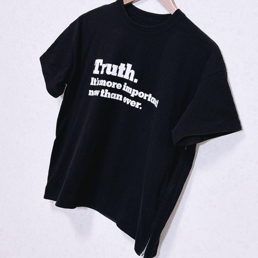 希少 sacai×NYT Truthプリント 両サイドジップ Tシャツ 日本製
