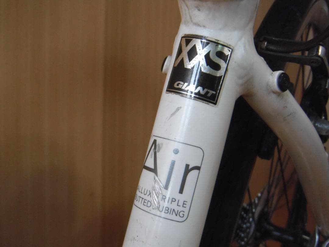 【手渡し 南大阪】中古クロスバイク GIANT ESCAPE Air 白 XXS