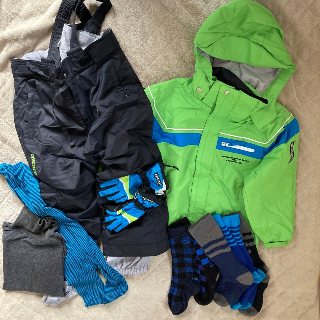 ヘルメット付きDESCENTE⭐︎デサントスキーウェア140手袋など一式セット