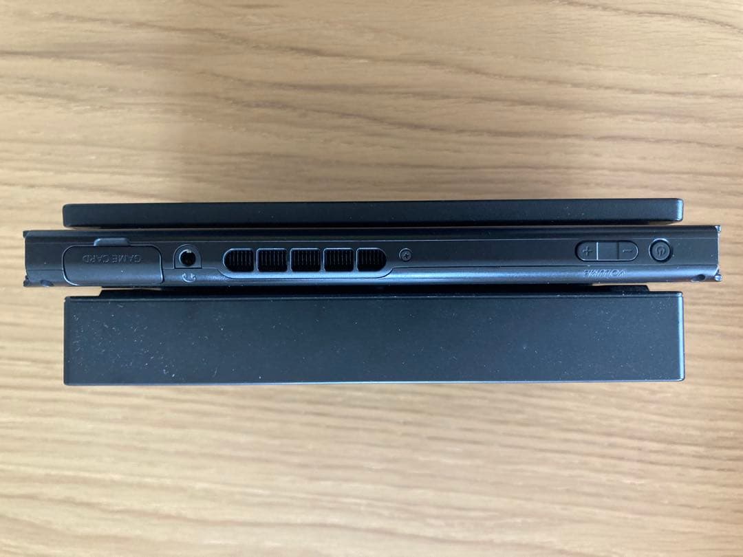 Nintendo Switch 本体 + 付属品 + ケース