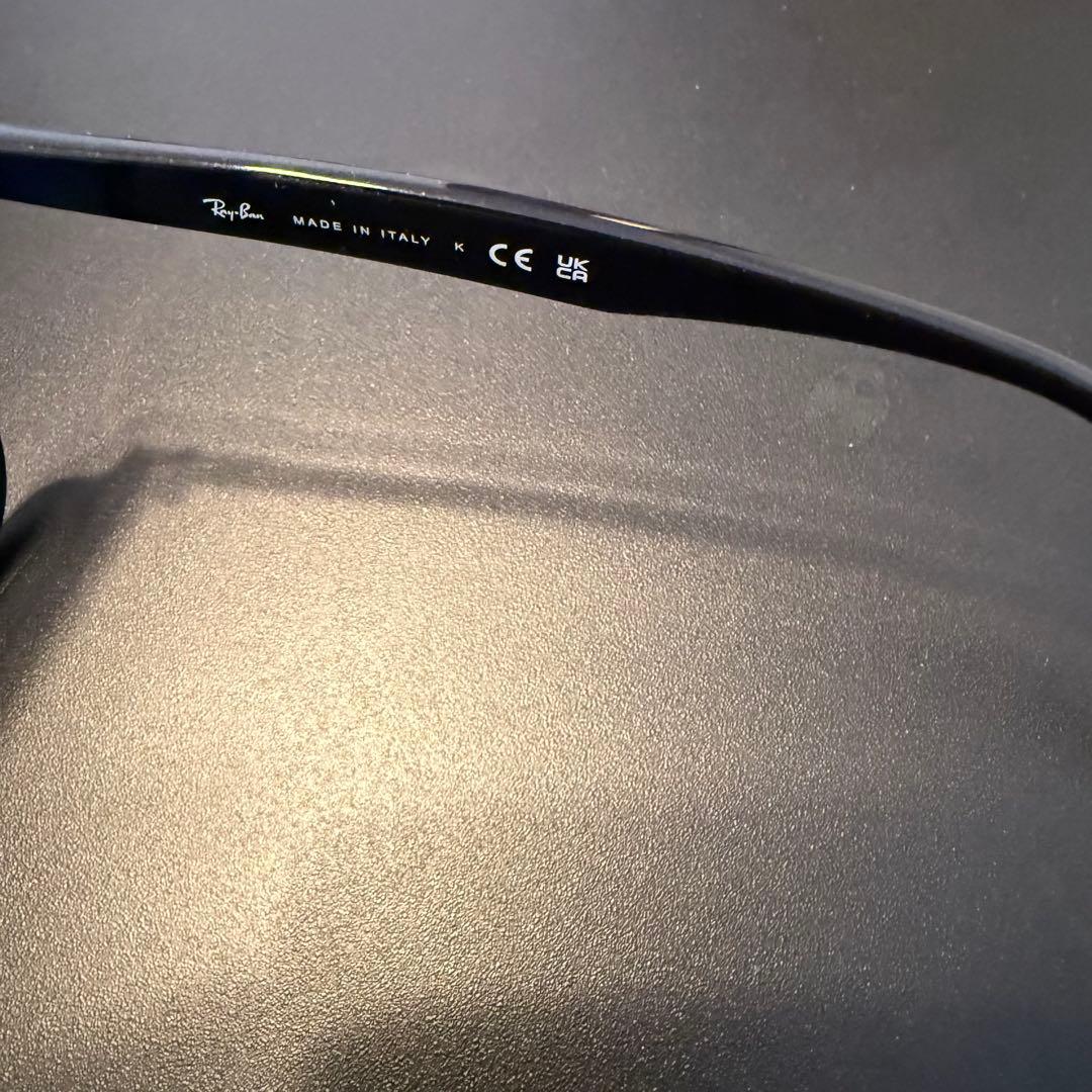 る*な様 レイバンRay-Ban 型番:RB4258F 601/87 サングラス