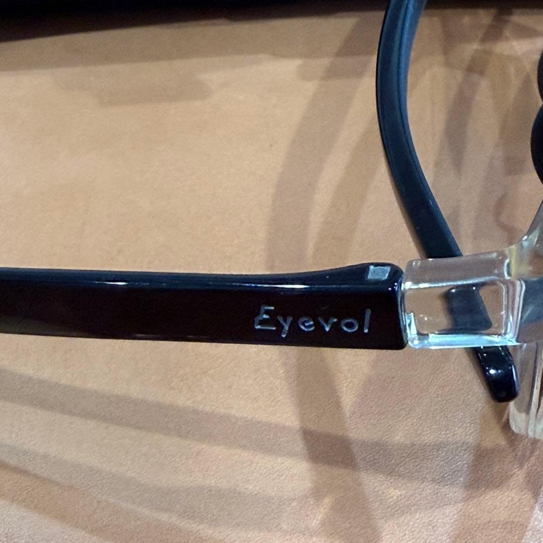 小物 BRIEFING x Eyevol MELLICK