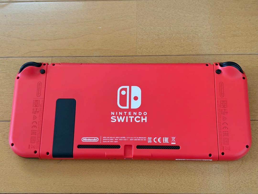 ニンテンドースイッチ　マリオレッド　ブルー　セット