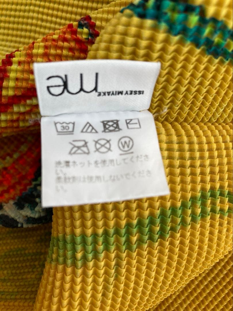 ISSEY MIYAKE me イッセイミヤケ　半袖　カットソー　横尾美美
