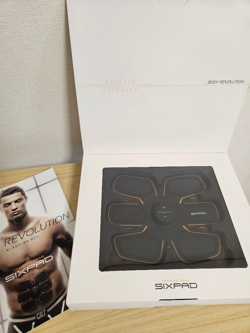 美品 SIX PAD AbsFit2 シックスパッド アブズフィット２