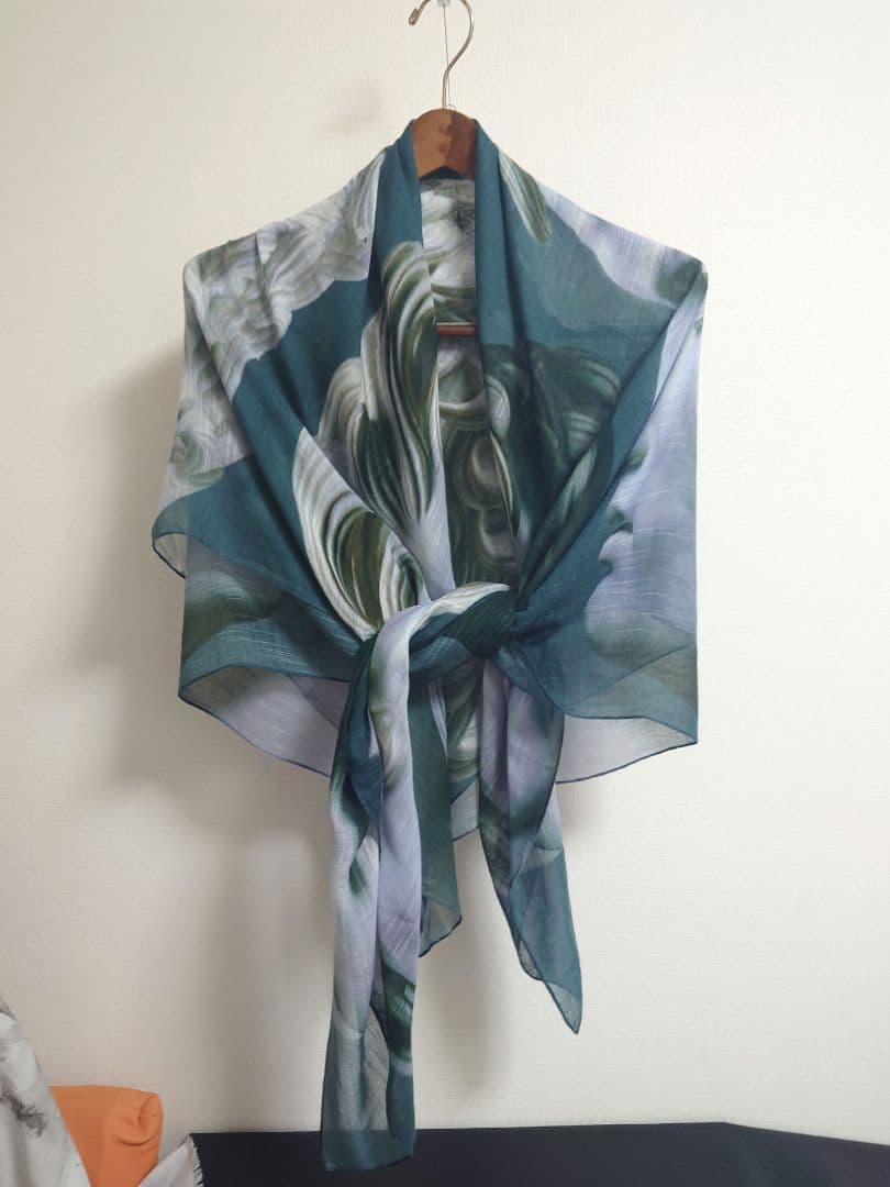 ファリエロ サルティ　Faliero Sarti　ストール　ショール　人物彫刻