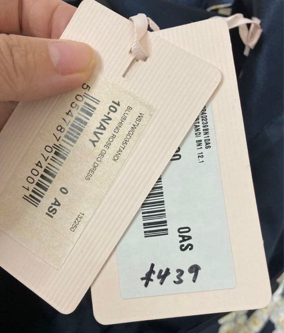 新品未使用　テッドベイカー　TEDBAKER リボン付柄フィット＆フレアーワンピ