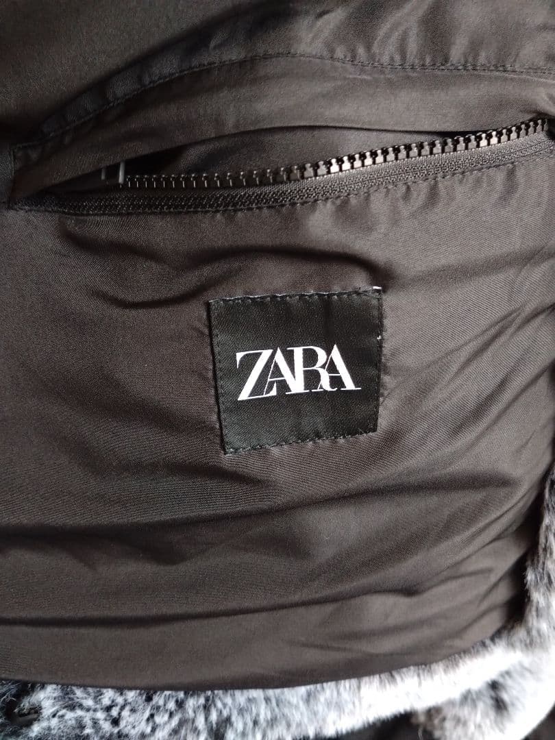 ZARA☆大人気完売商品★ファーフードジャケットＭサイズ美品です★